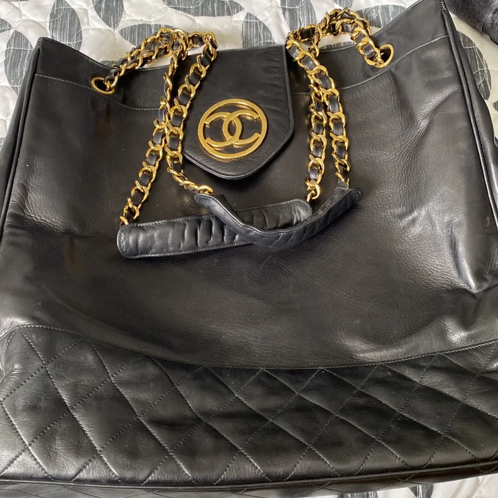 Chanel Large Shoulder bag 💯 Authentic! - Picture 5 of 7